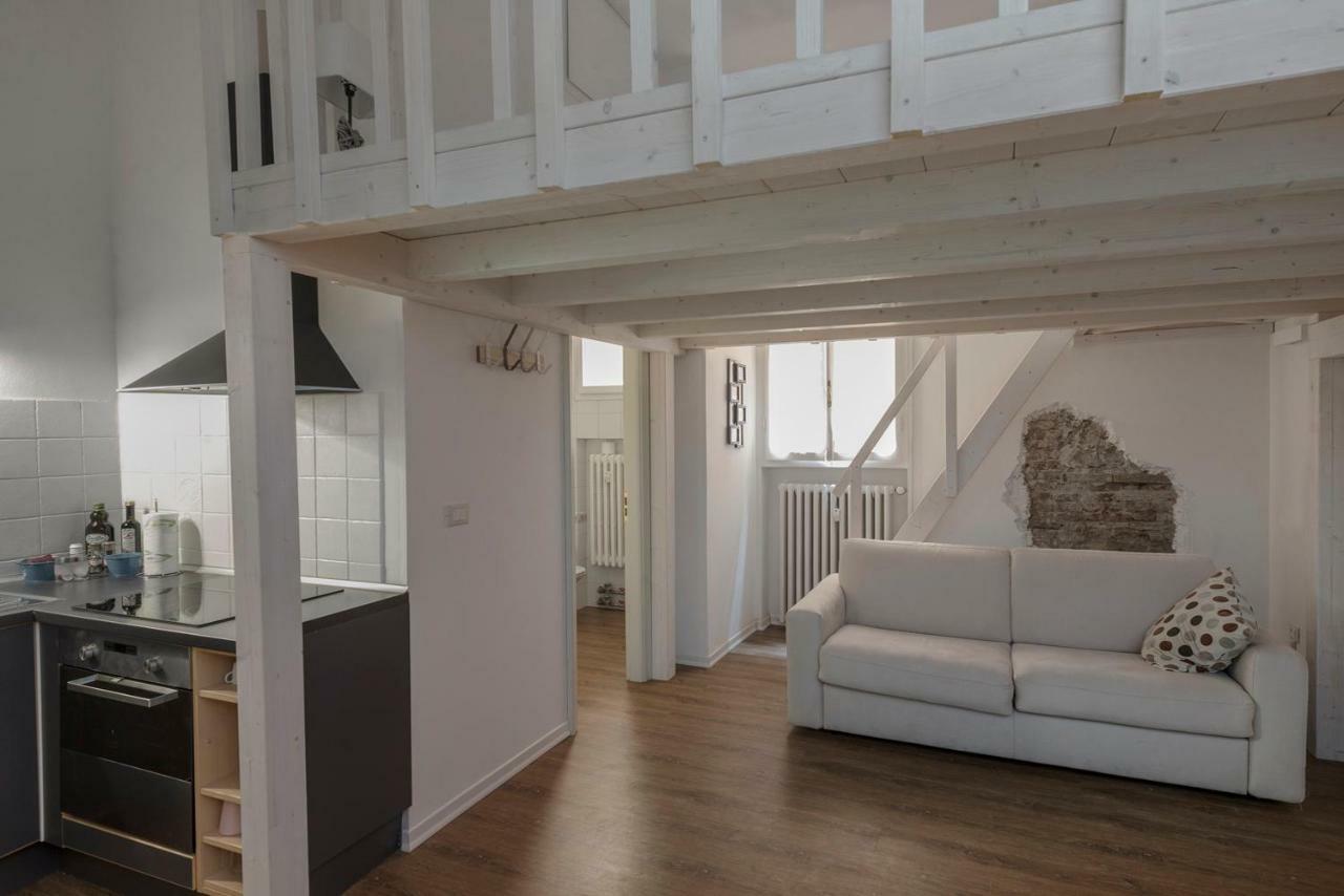 Апартаменты New Loft In The Heart Of Bologna 2 Экстерьер фото